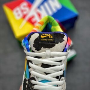 Ben & Jerry's x Nike SB Dunk Low Pro QS Milk Ice Cream - Image 9