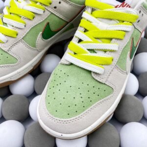 Pure original Dunk Low SE "85" double hook - Image 3