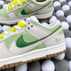 Pure original Dunk Low SE "85" double hook - Image 2
