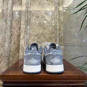 Fragment x Air Jordan 1 Low OG SP Jordan 1 - Image 7