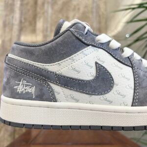 Fragment x Air Jordan 1 Low OG SP Jordan 1 - Image 4