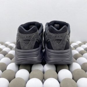Yeezy 700 Series - Image 3