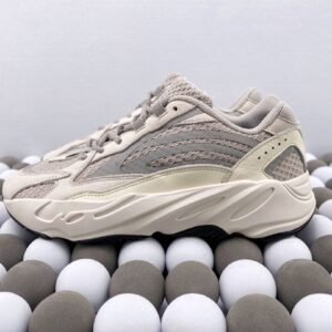 Yeezy 700 Series - Image 2