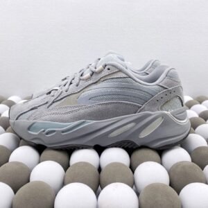 Yeezy 700 Series - Image 6