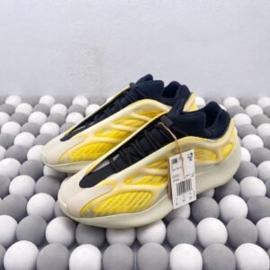 Yeezy 700 Series - Image 9