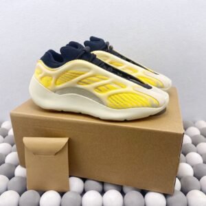 Yeezy 700 Series - Image 10