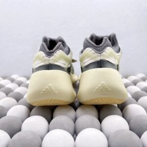 Yeezy 700 Series - Image 9