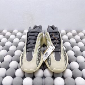 Yeezy 700 Series - Image 7