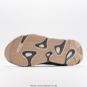 Yeezy 700 Series - Image 7