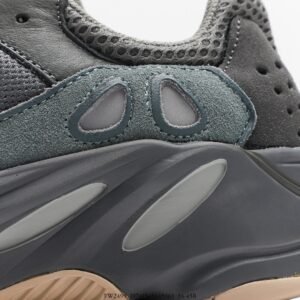 Yeezy 700 Series - Image 3