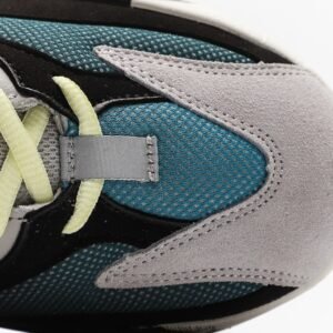 Yeezy 700 Series - Image 5