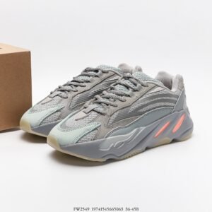 Yeezy 700 Series - Image 5
