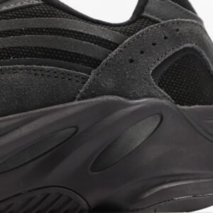 Yeezy 700 Series - Image 9