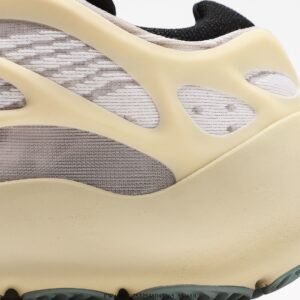 Yeezy 700 Series - Image 10