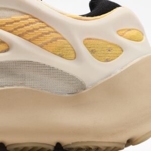 Yeezy 700 Series - Image 6