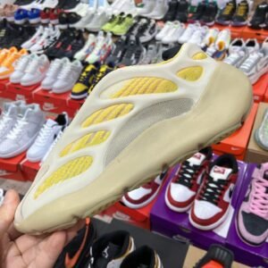Yeezy 700 Series - Image 9