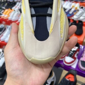 Yeezy 700 Series - Image 5
