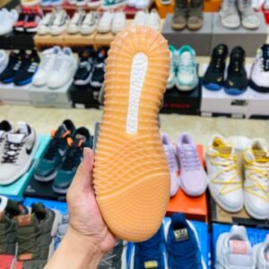 Yeezy 750 Series - Image 2