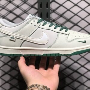 Nike Dunk Low - Image 4