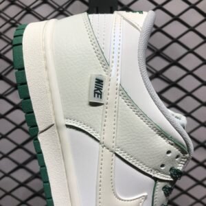 Nike Dunk Low - Image 10