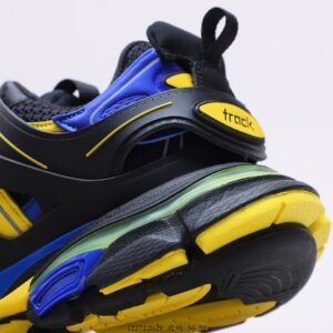 Balenciaga - Image 2