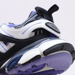 Balenciaga - Image 2