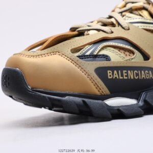 Balenciaga - Image 7