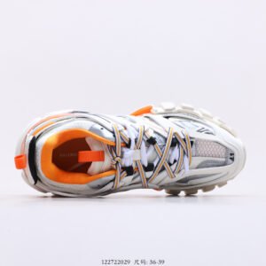Balenciaga - Image 8