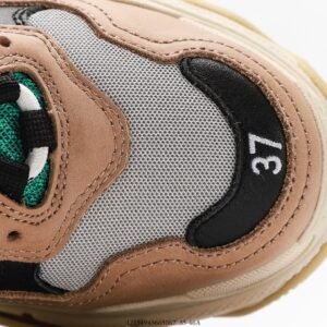 Balenciaga - Image 2