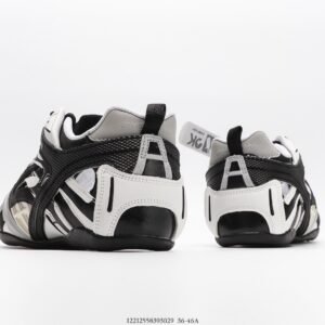 Balenciaga - Image 8